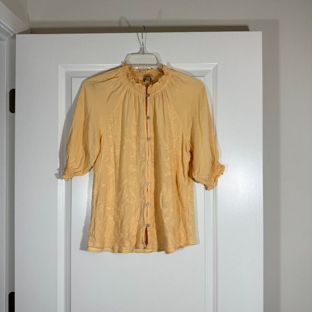Democracy Embroidered Floral Blouse Yellow Smocked Sz S